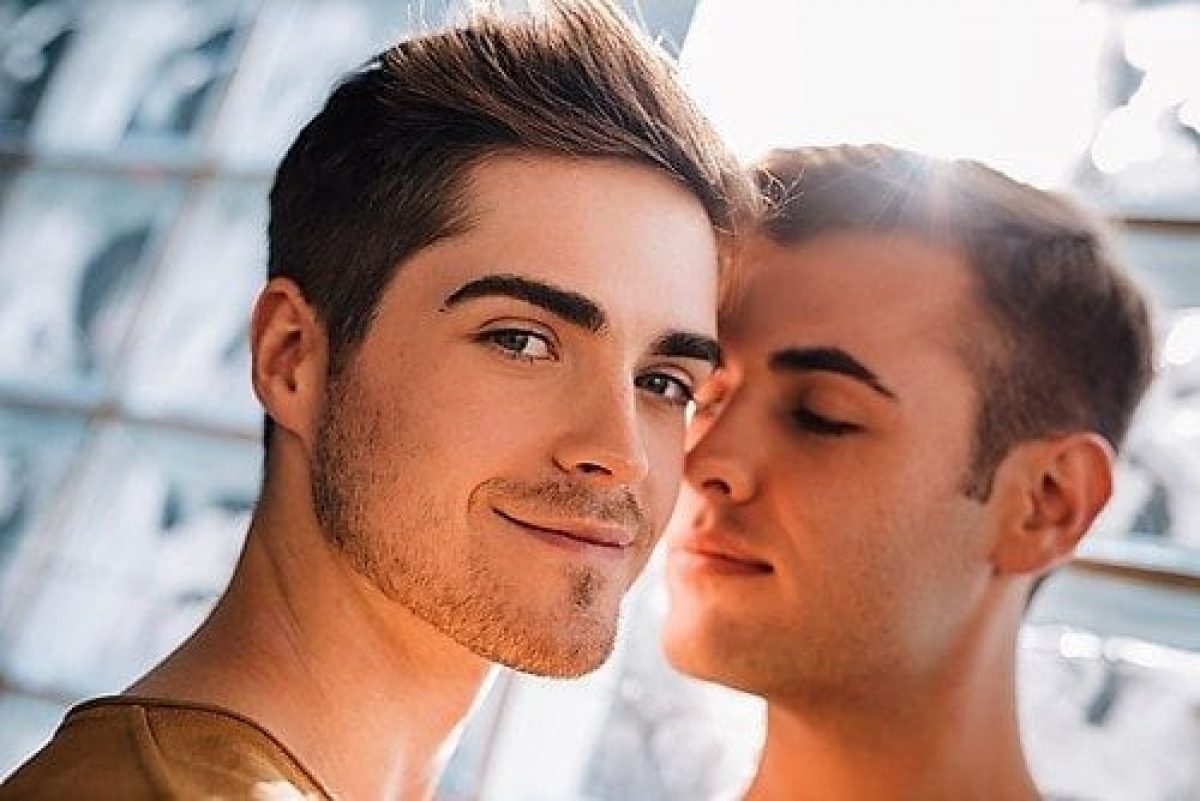 10 Smart Things Gay Men Can Do To Attract A Loving Boyfriend