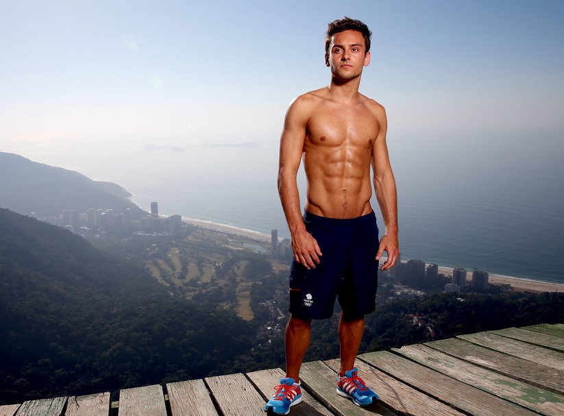 Leaked Selfies of Tom Daley Reminder of Photo Sharing 